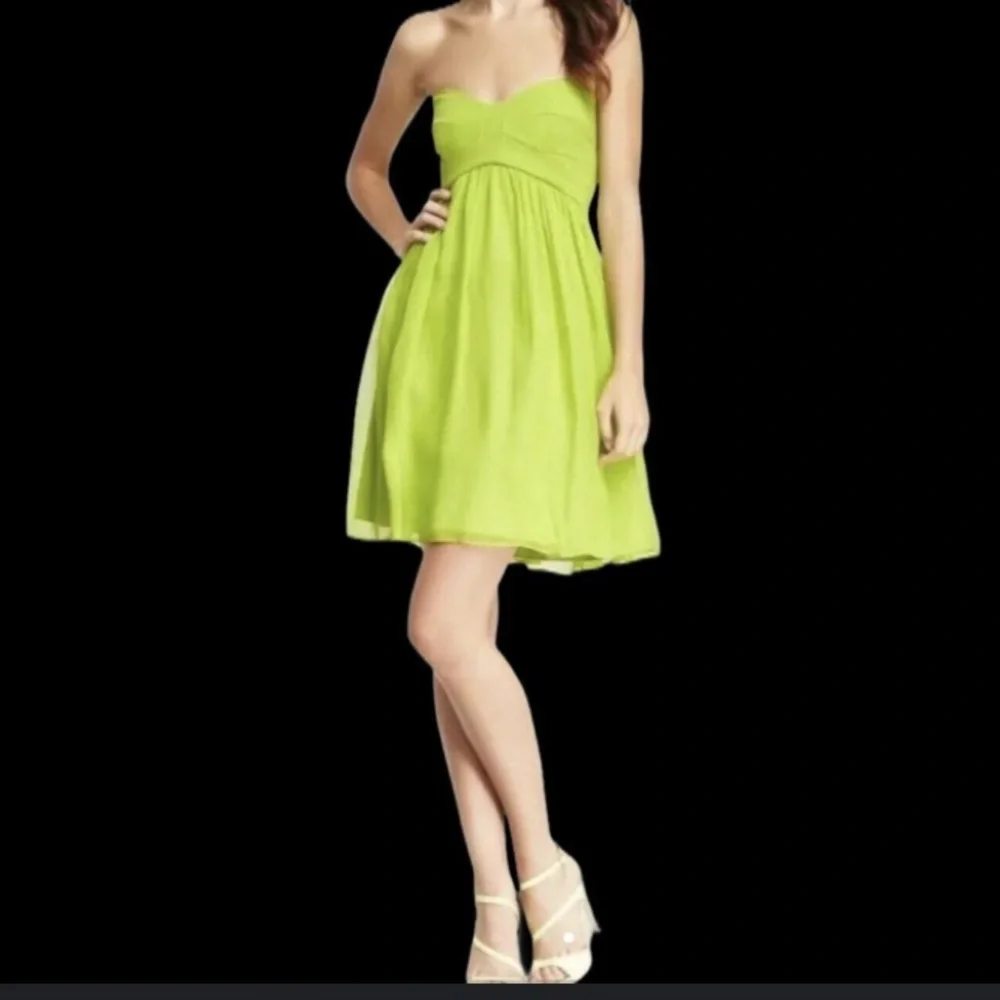 DIANE VON FURSTENBERG DVF ASTI SHORT STRAPLESS KIWI LIME GREEN DRESS Sz 4 - Picture 1 of 11